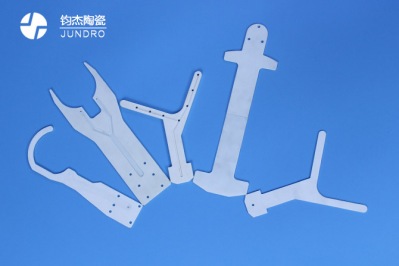 可以生產(chǎn)半導(dǎo)體陶瓷機械手臂的廠家 可以生產(chǎn)半導(dǎo)體陶瓷機械手臂的廠家