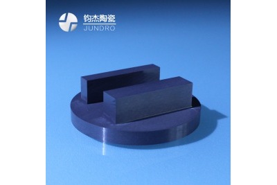 氮化硅陶瓷與其他材料相比加工精度如何？